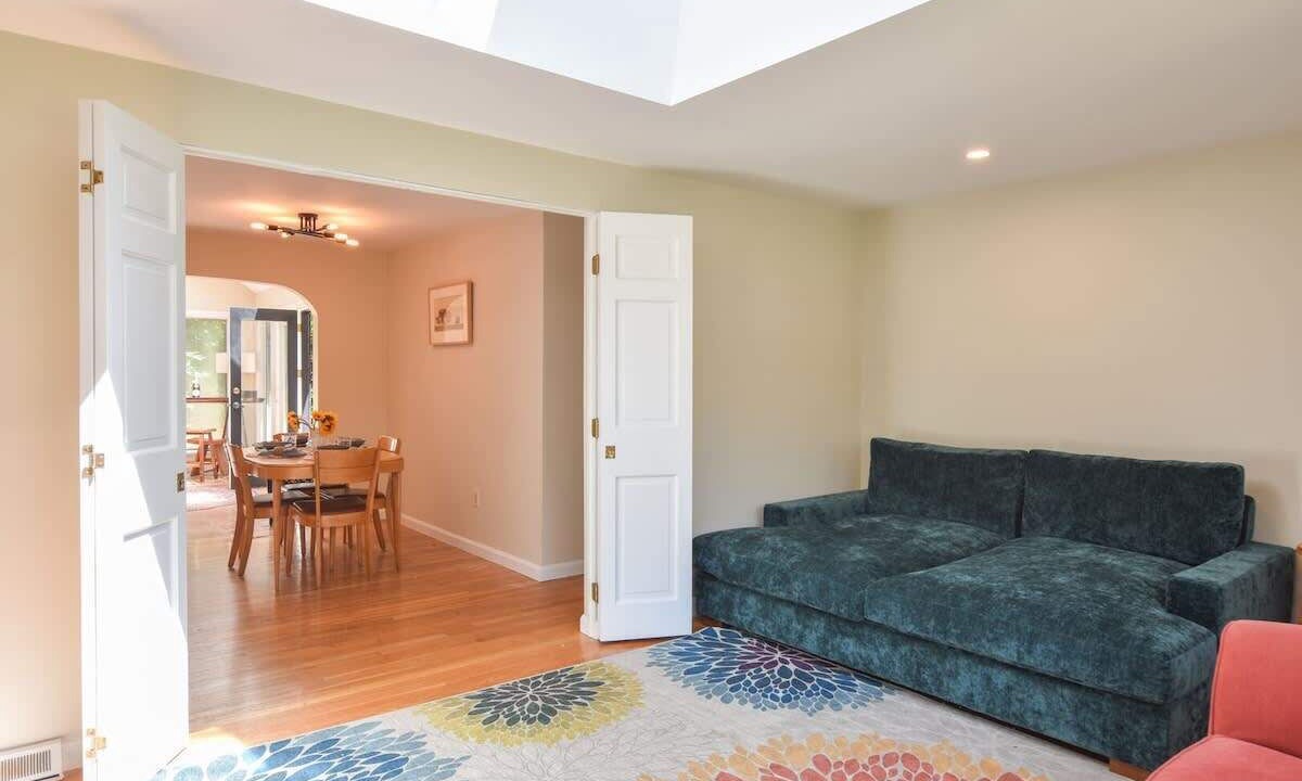 Photo of Livingroom in Marstons Mills