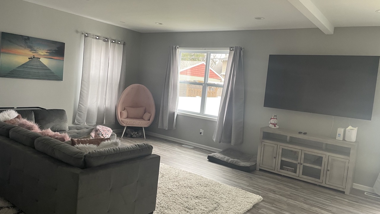 Photo of Livingroom in Farmington Hills