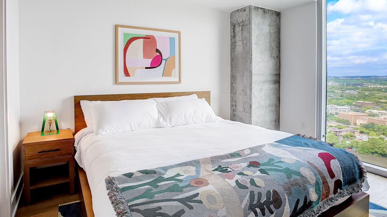 Photo of Bedroom in Rainey Street Historic District