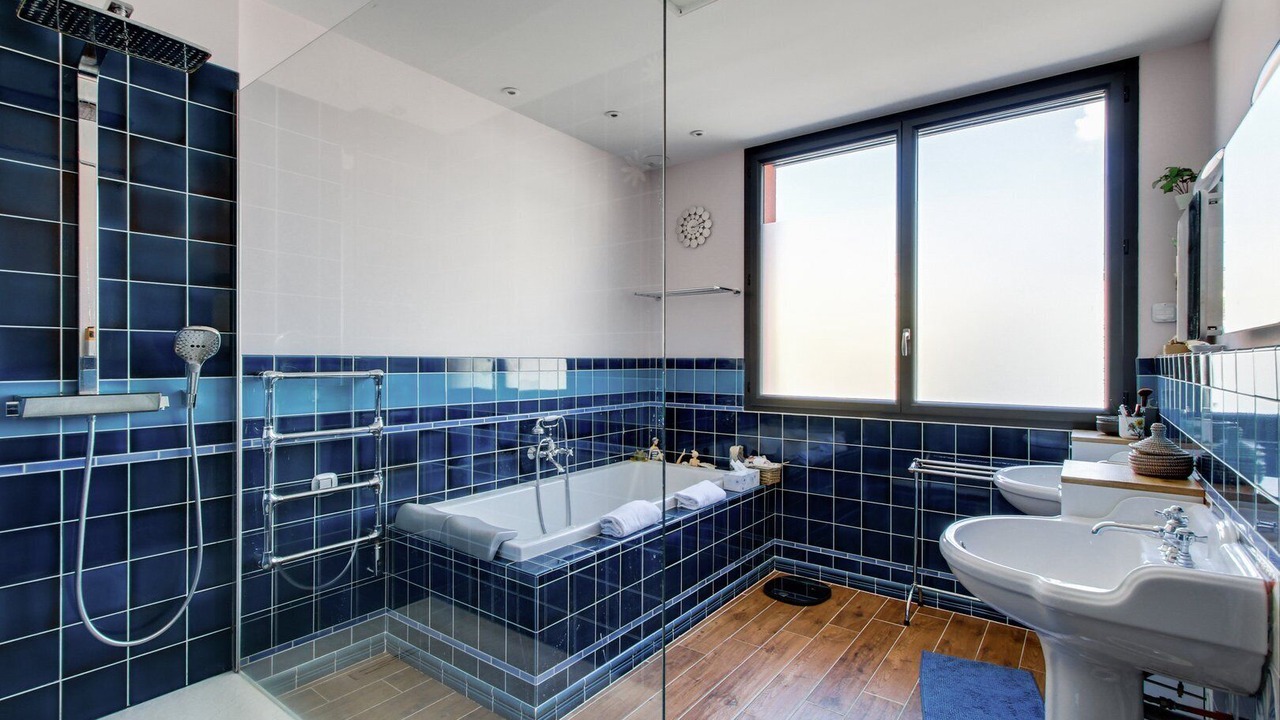 Photo of Bathroom in Clamart