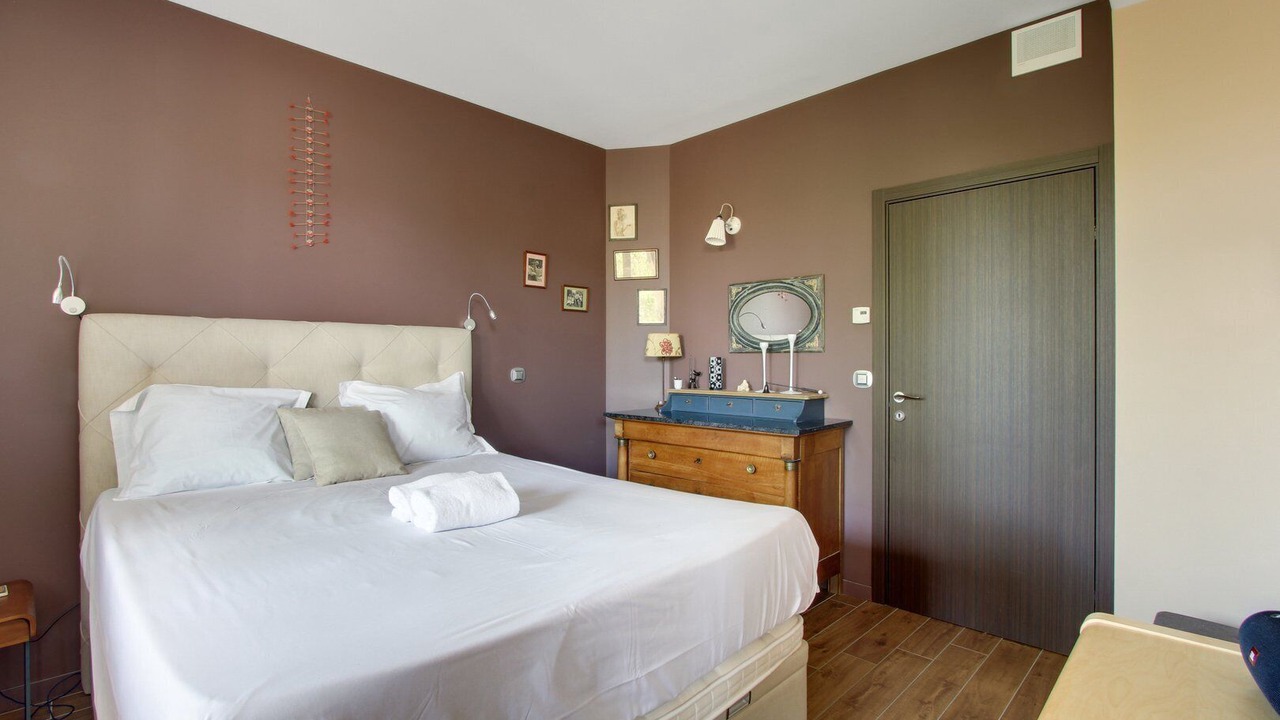 Photo of Bedroom in Clamart