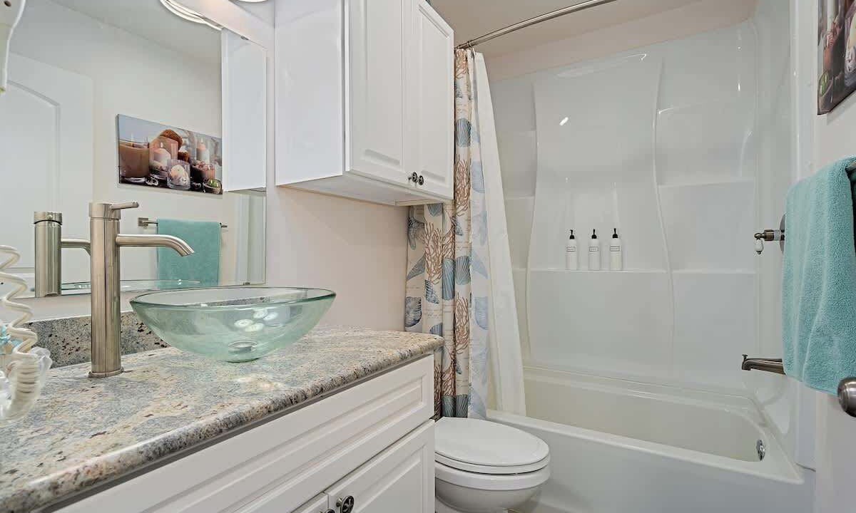 Photo of Bathroom in Key Allegro