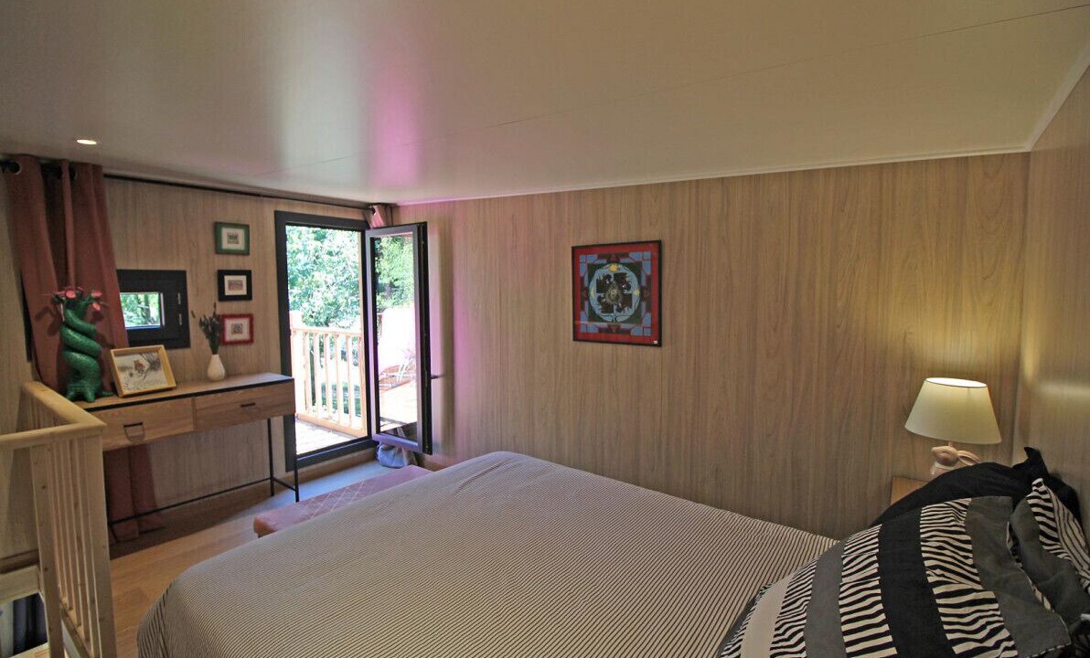 Photo of Bedroom in Saint-Julien-le-Petit