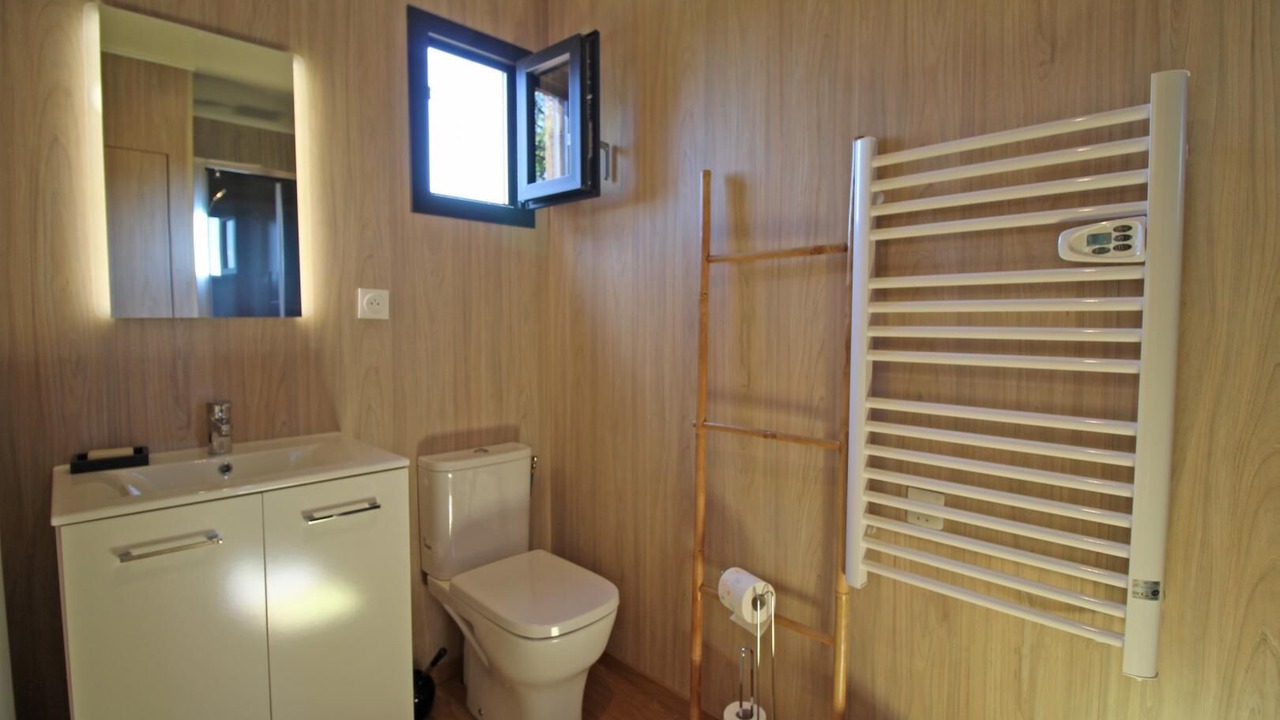 Photo of Bathroom in Saint-Julien-le-Petit