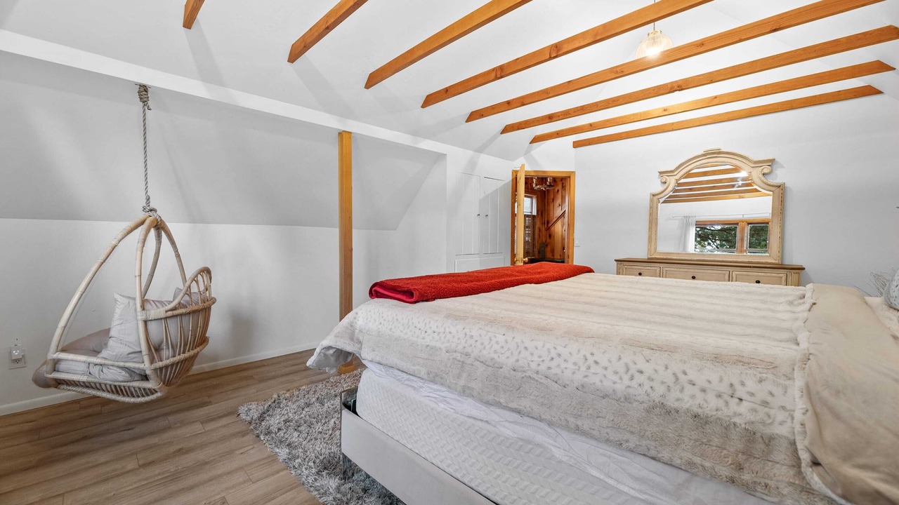 Photo of Bedroom in Pine Cove