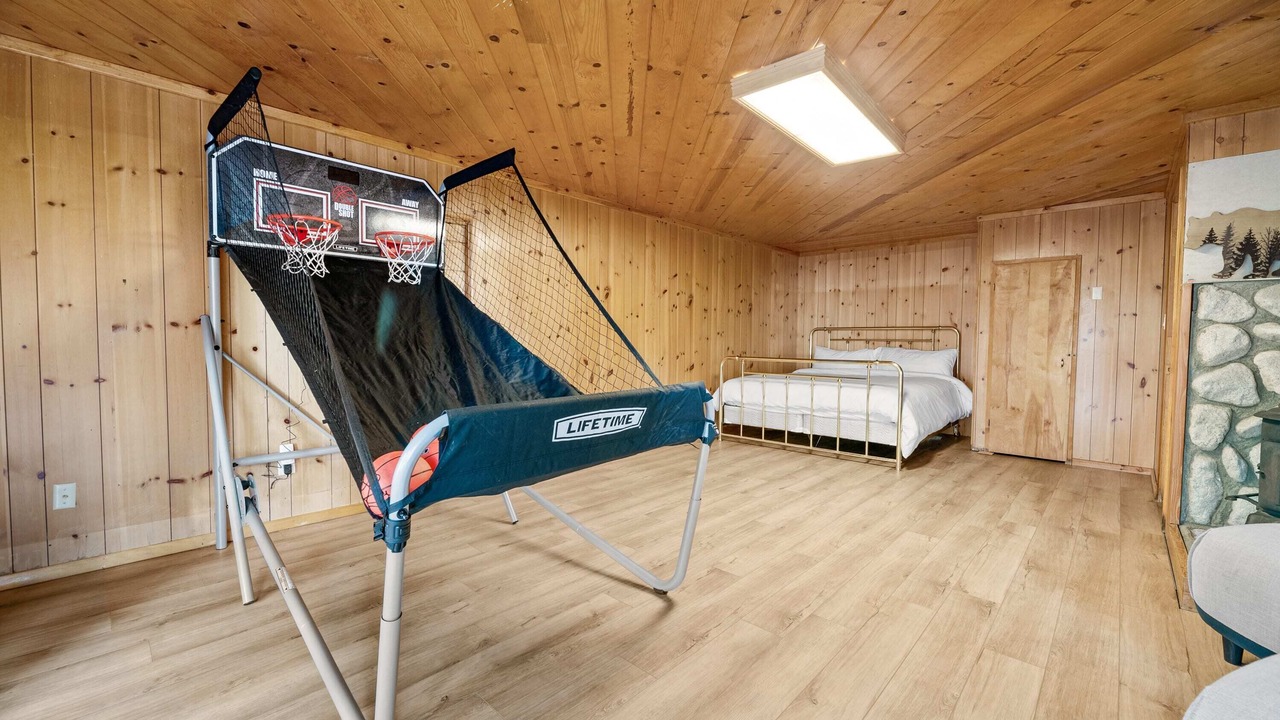 Photo of Bedroom in Pine Cove