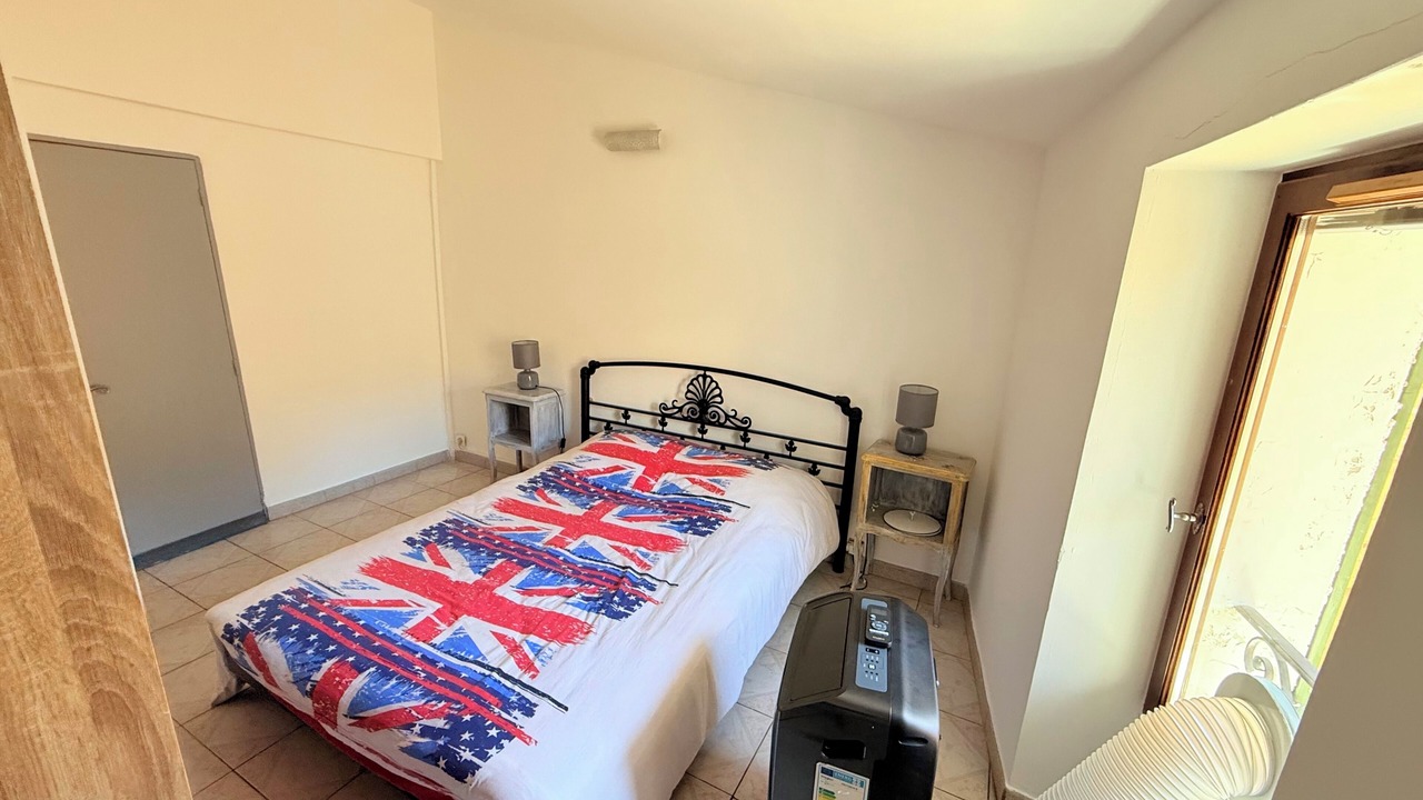 Photo of Bedroom in Regusse