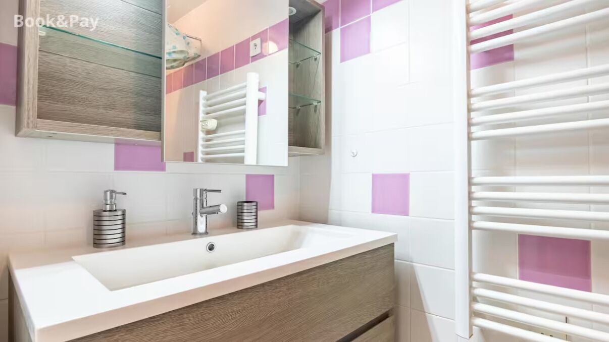 Photo of Bathroom in Regusse