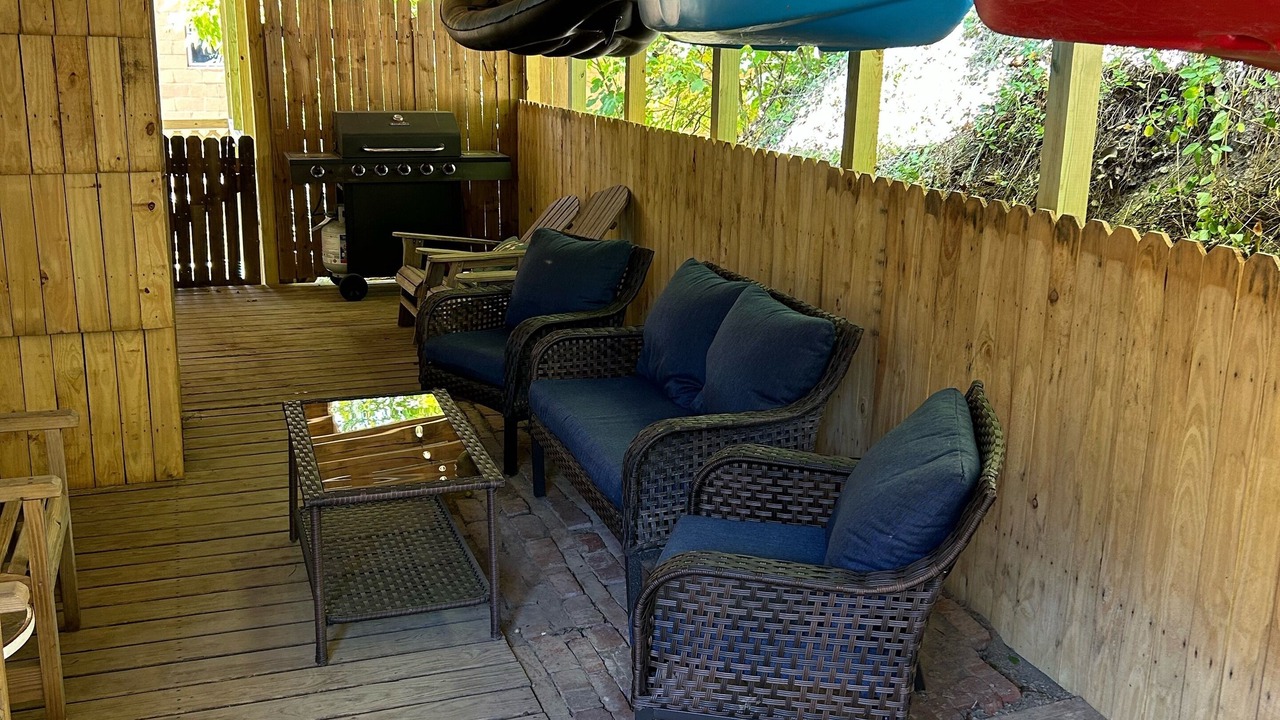 Photo of Patio Balcony in Haysi