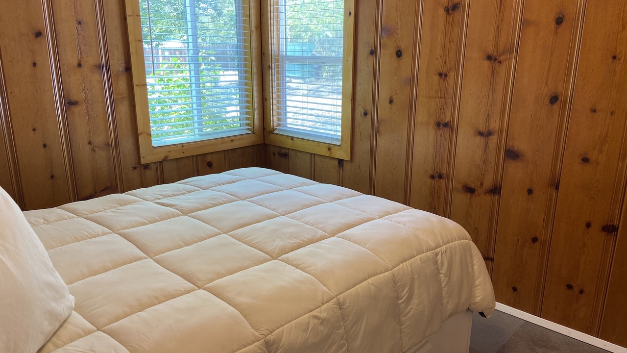 Photo of Bedroom in Clearlake Park