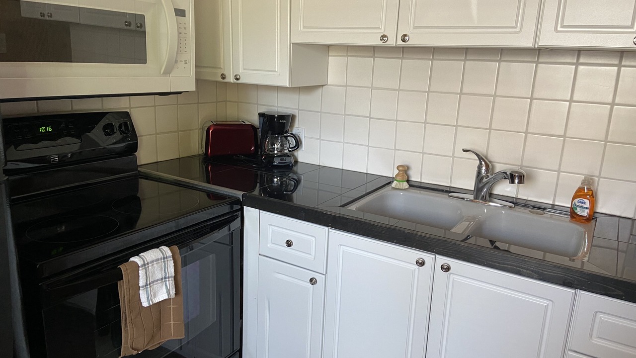 Photo of Kitchen in Clearlake Park