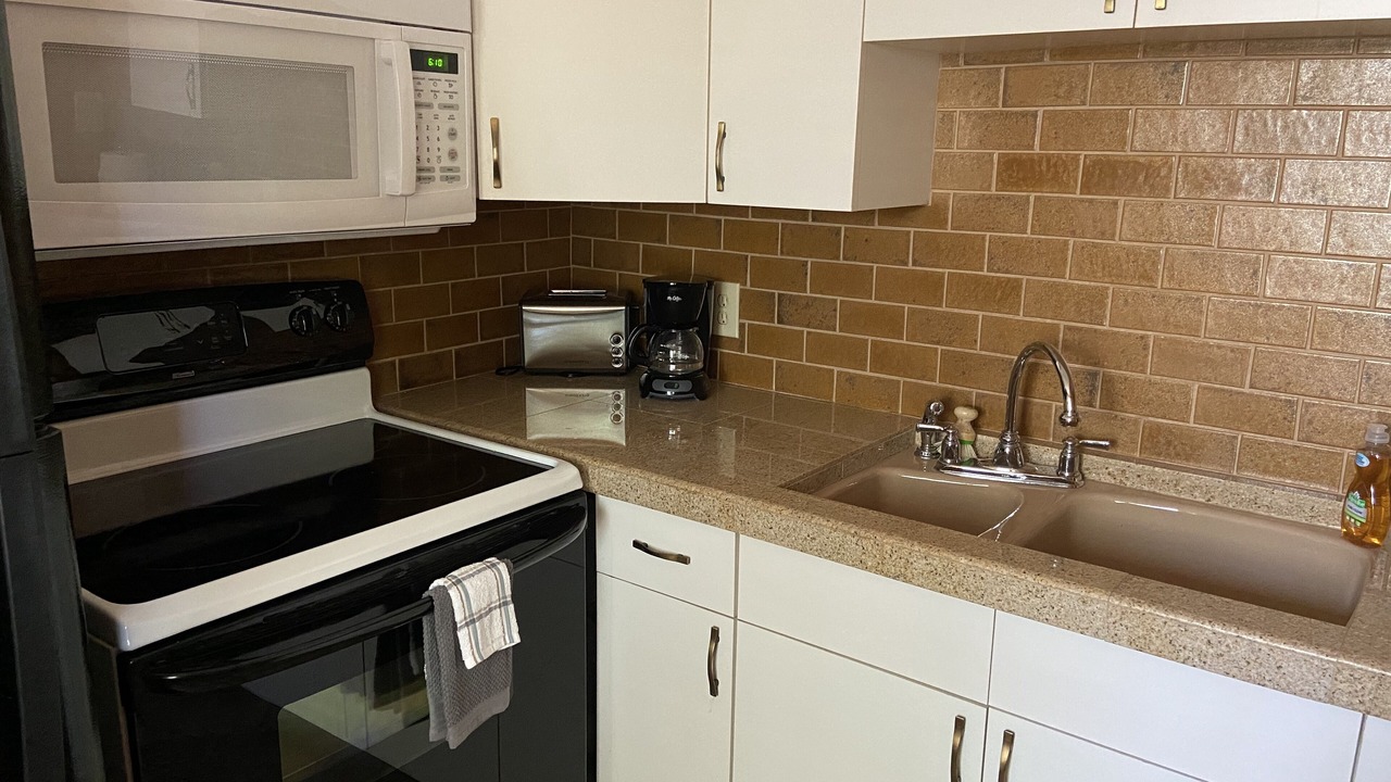 Photo of Kitchen in Clearlake Park