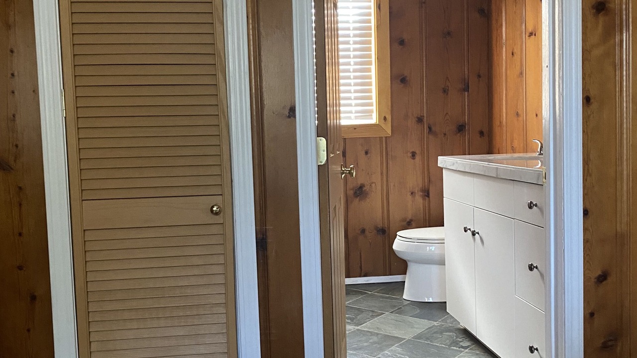 Photo of Bathroom in Clearlake Park