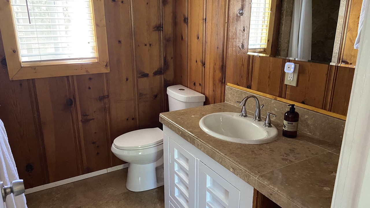 Photo of Bathroom in Clearlake Park