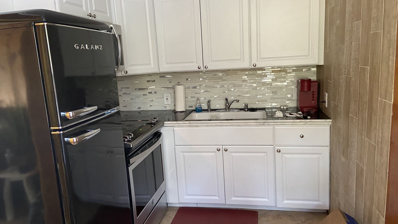 Photo of Kitchen in Clearlake Park