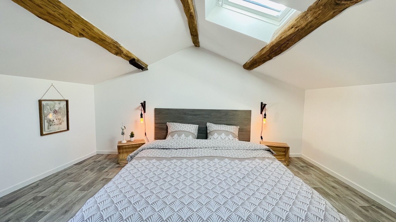 Photo of Bedroom in Lusignan
