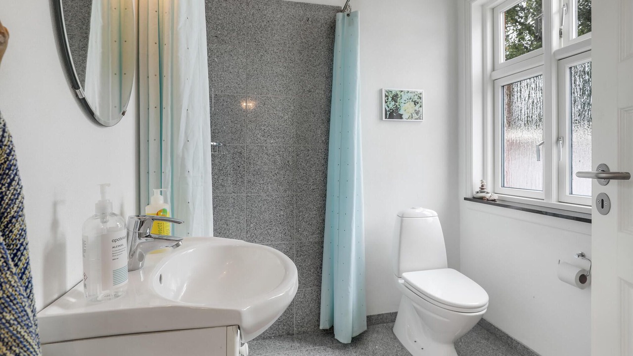Photo of Bathroom in Pedersker