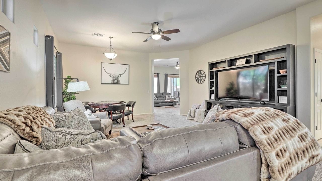 Photo of Livingroom in Estrella Mountain Ranch