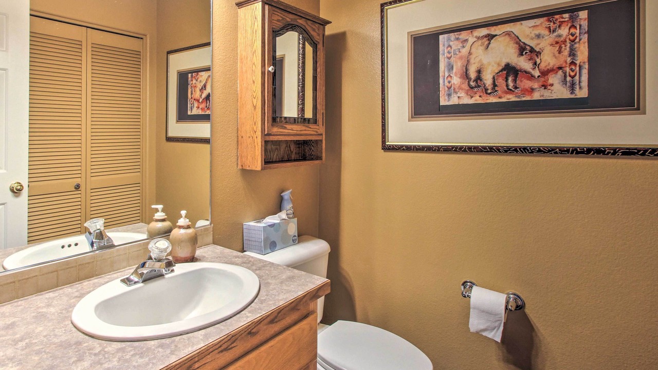 Photo of Bathroom in Klamath Falls