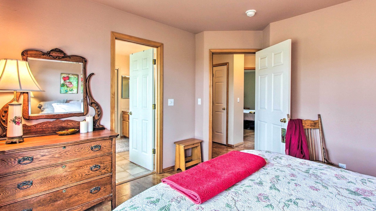 Photo of Bathroom in Klamath Falls