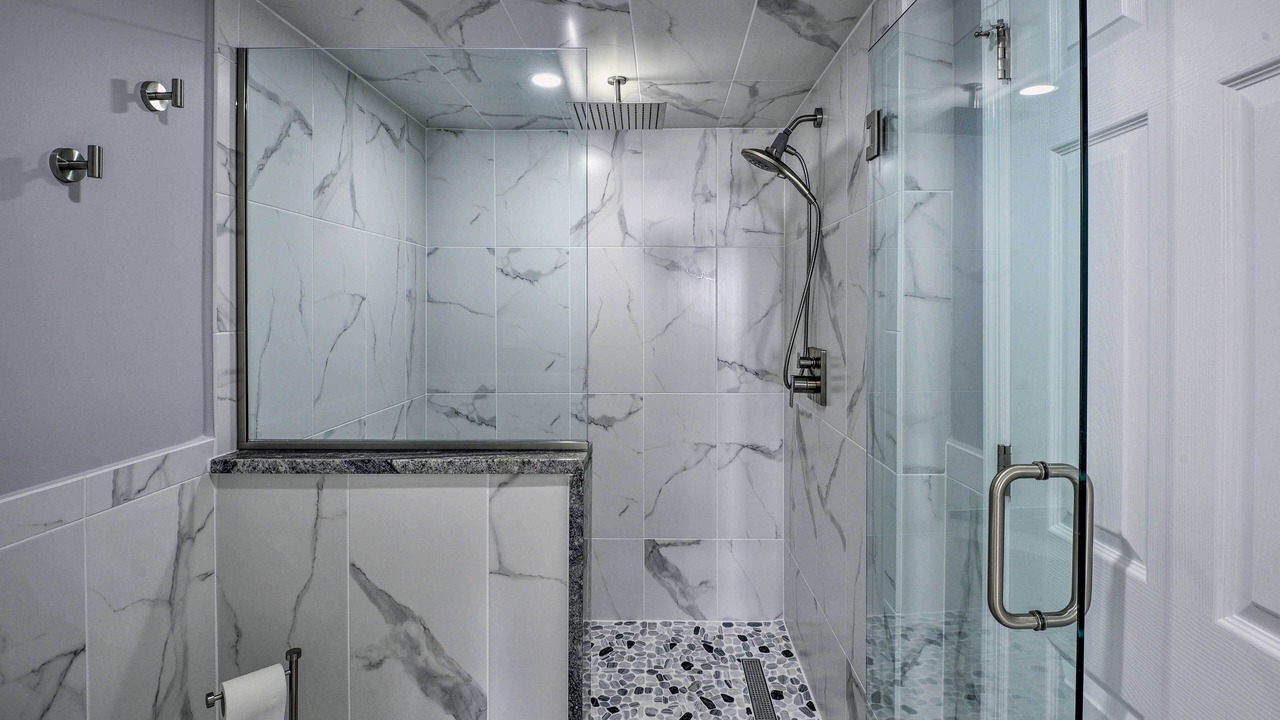 Photo of Bathroom in Seawinds Condo