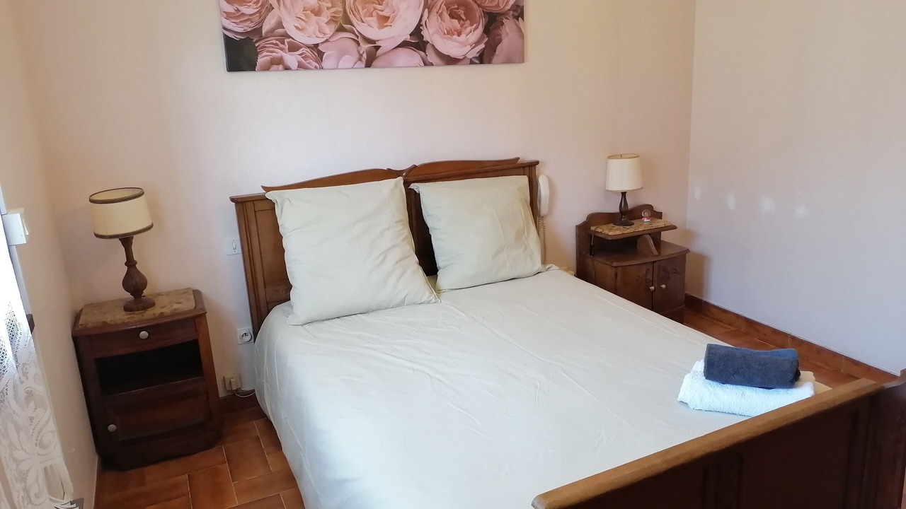 Photo of Bedroom in Pont-Saint-Esprit
