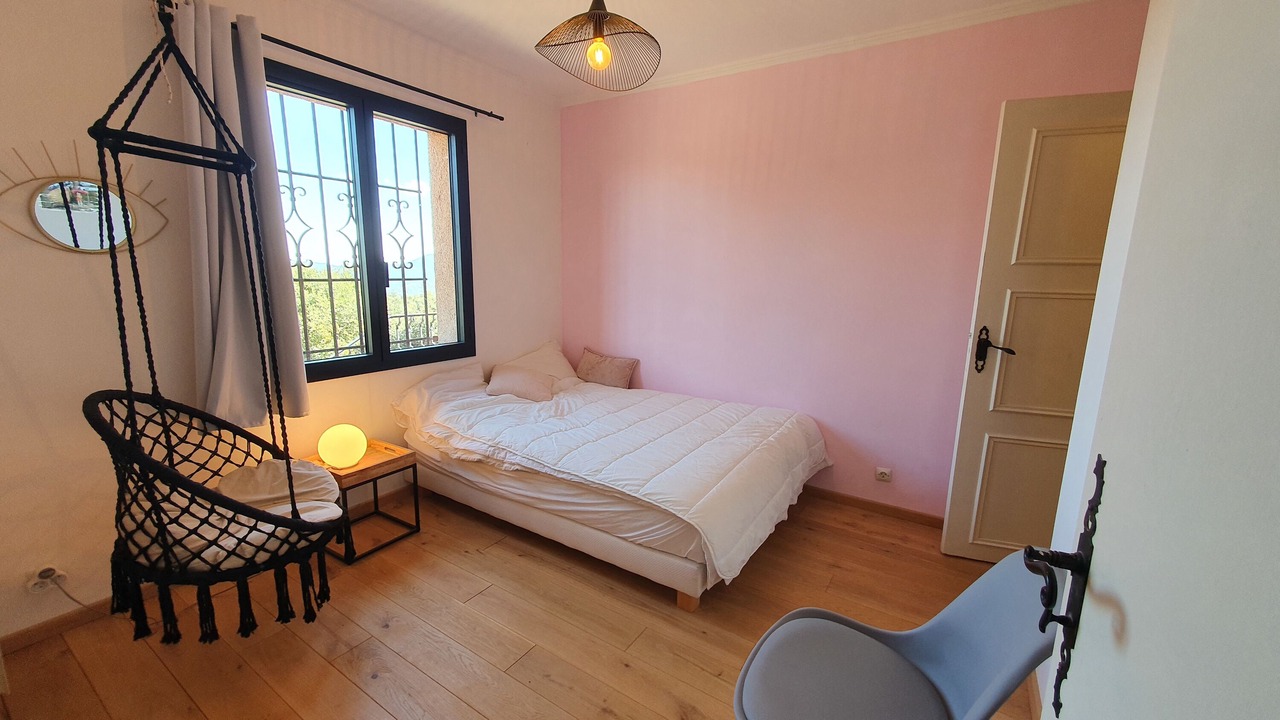 Photo of Bedroom in Ceret