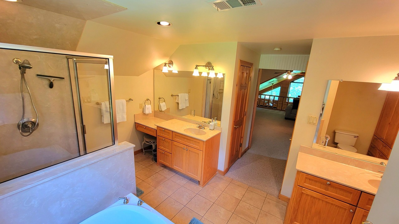 Photo of Bathroom in Yantis