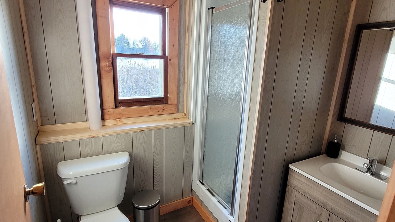 Photo of Bathroom in Howe Island