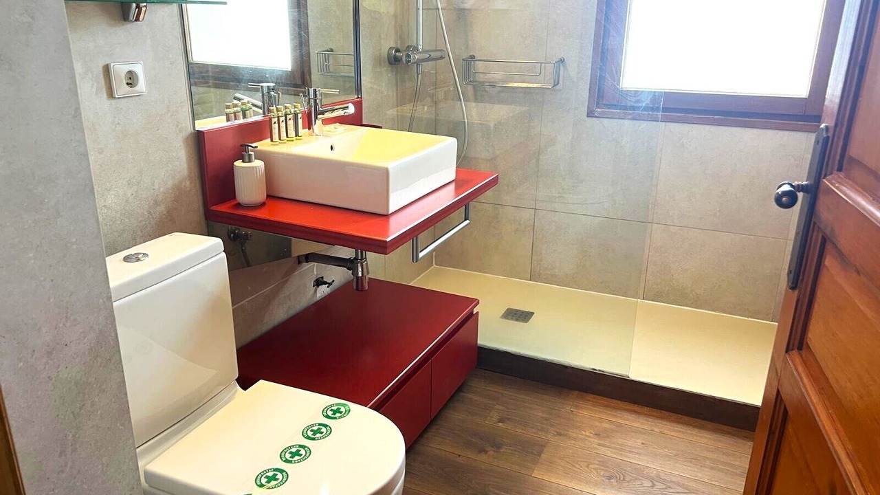 Photo of Bathroom in Caldegas