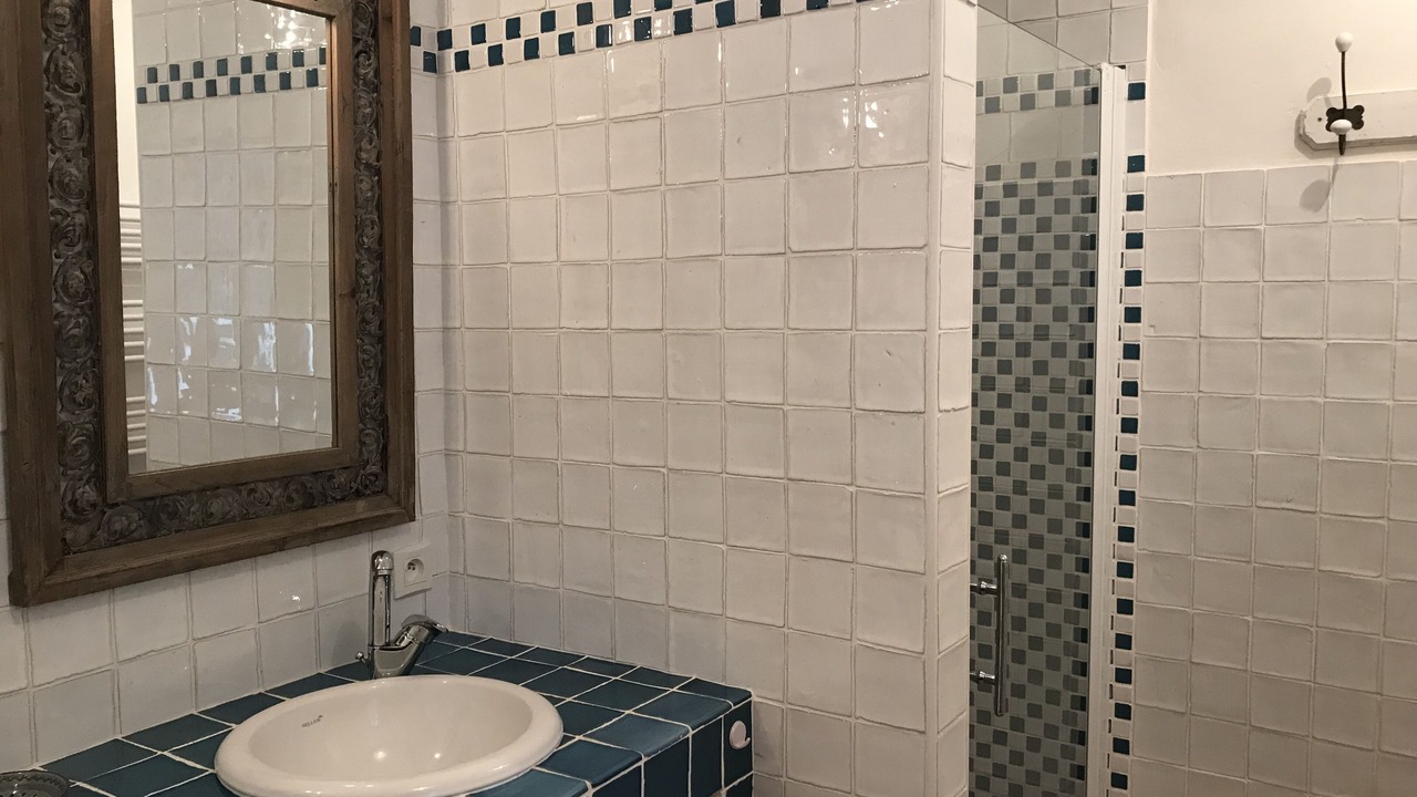 Photo of Bathroom in Camelas