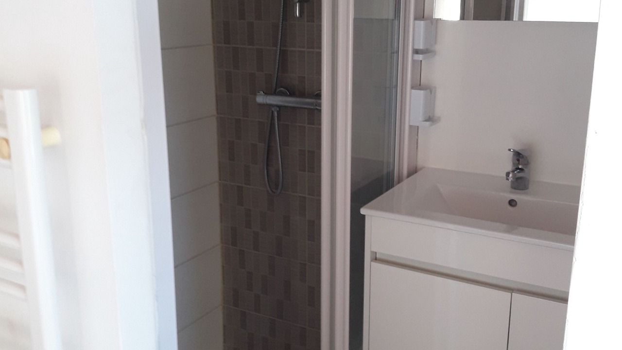 Photo of Bathroom in Saint-Pair-sur-Mer