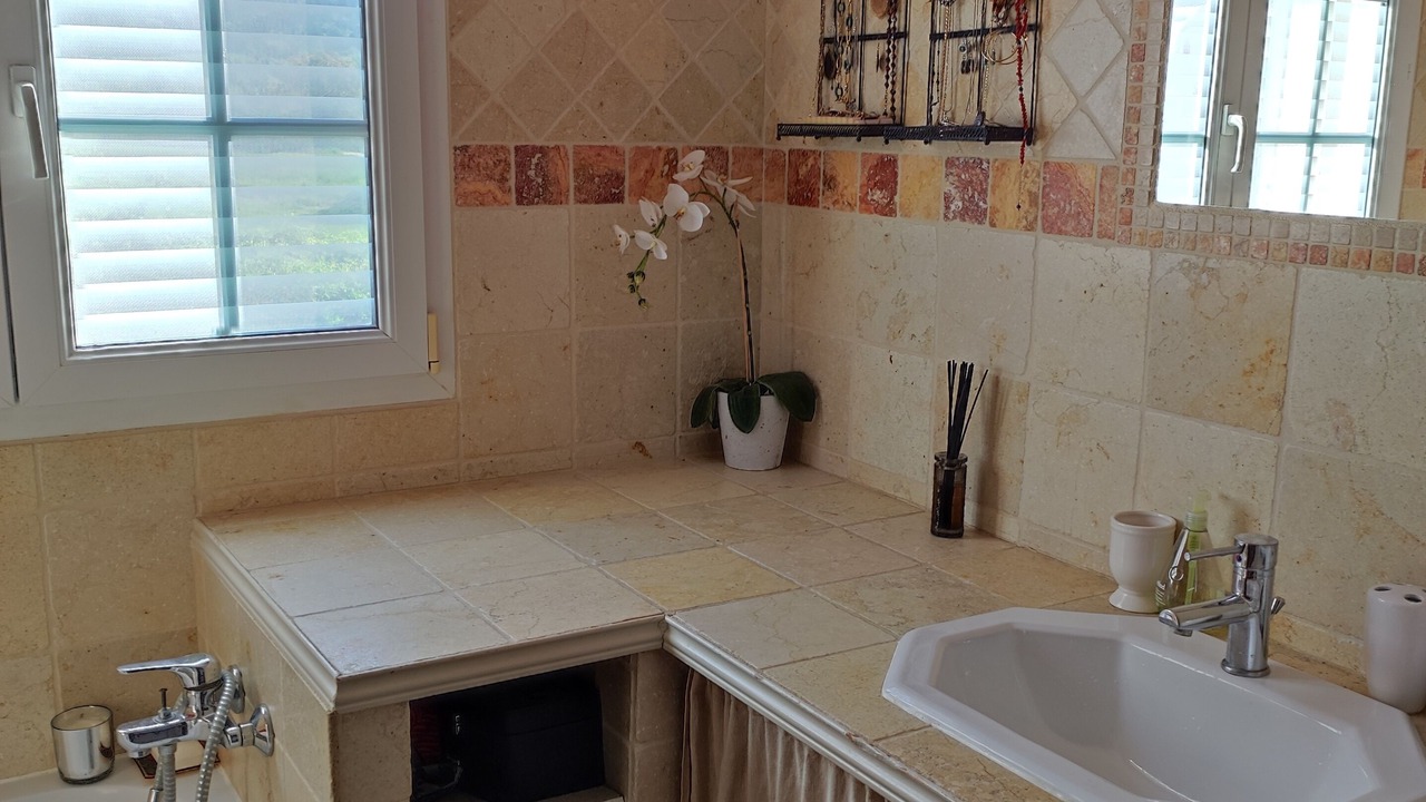 Photo of Bathroom in Sourribes