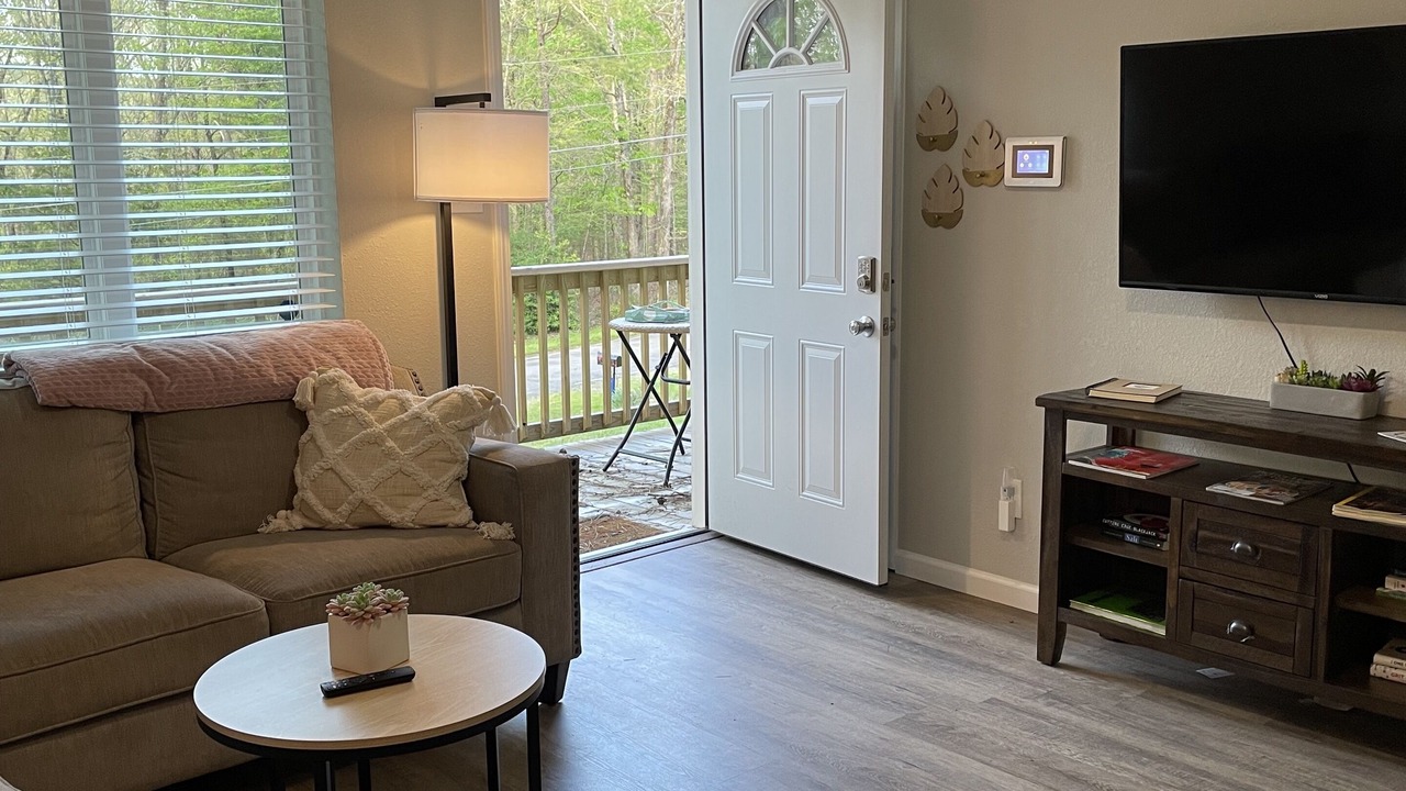 Photo of Livingroom in Fairfield Bay