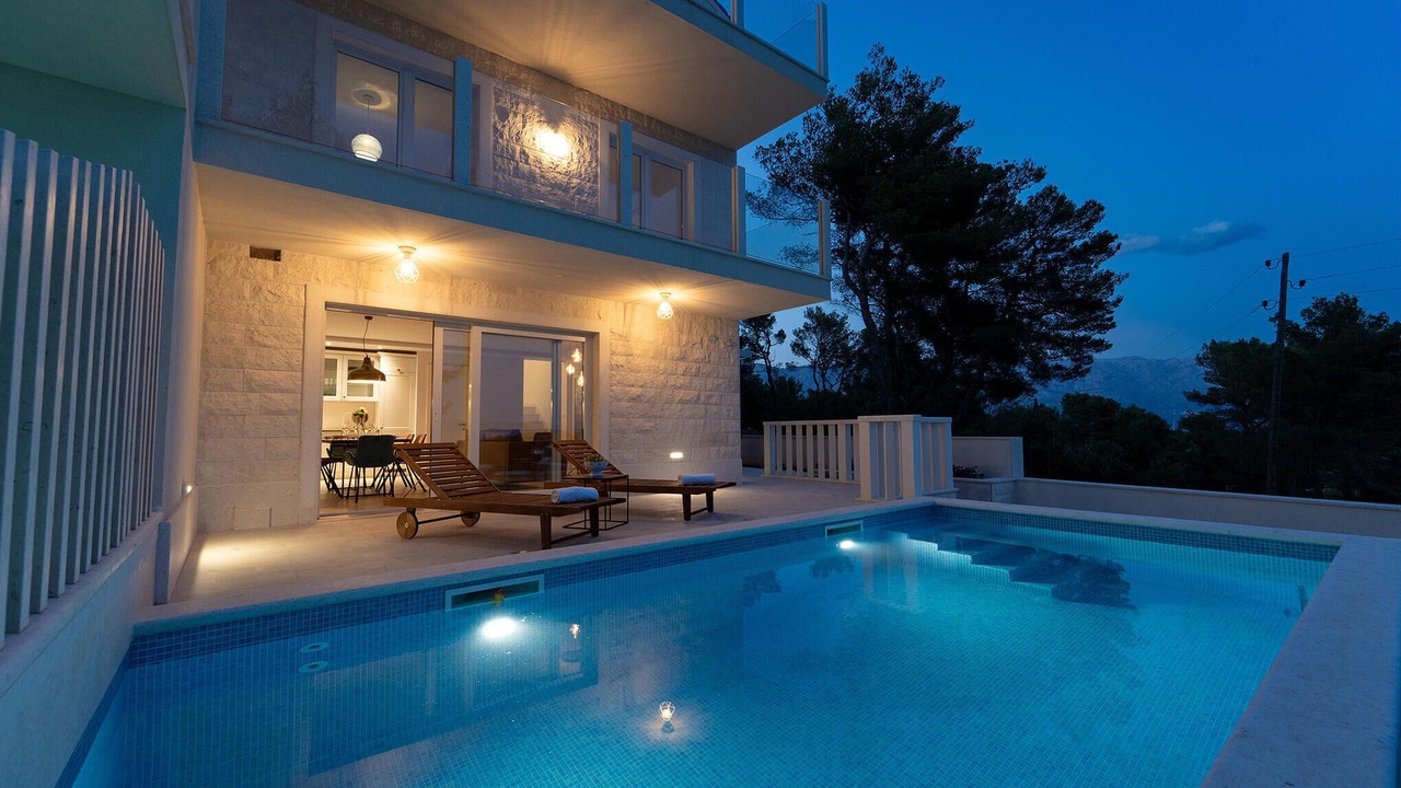Photo of Outdoor in Sumartin
