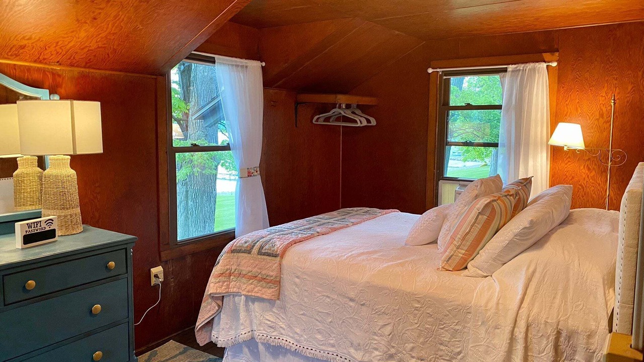 Photo of Bedroom in Town of Owasco