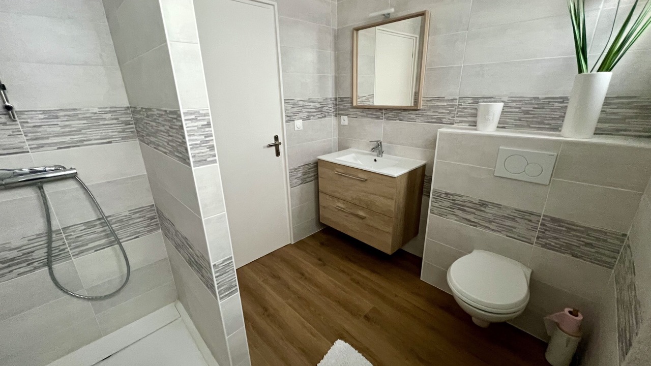 Photo of Bathroom in Ouistreham