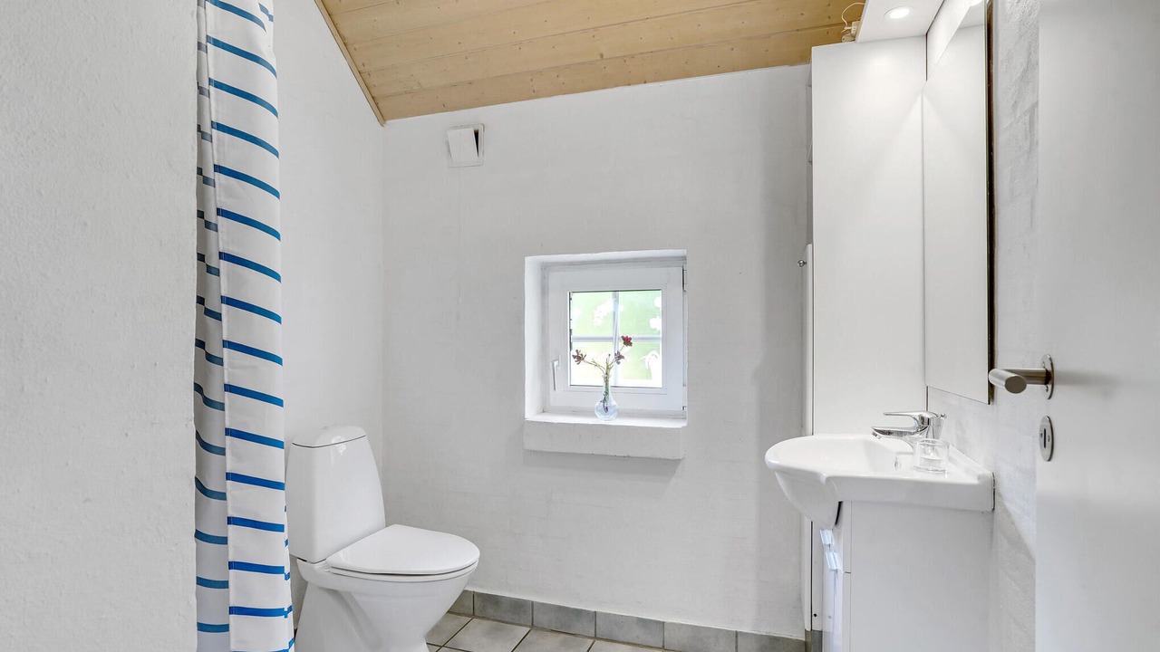 Photo of Bathroom in Øby