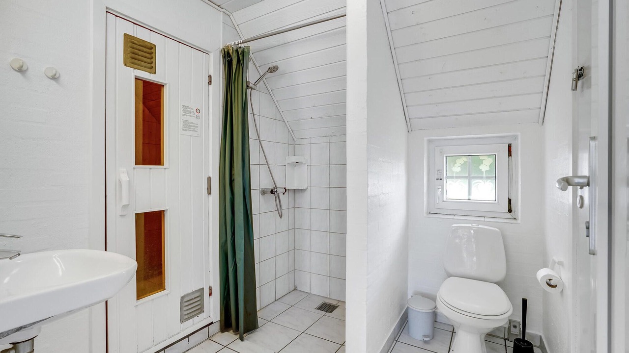 Photo of Bathroom in Øby