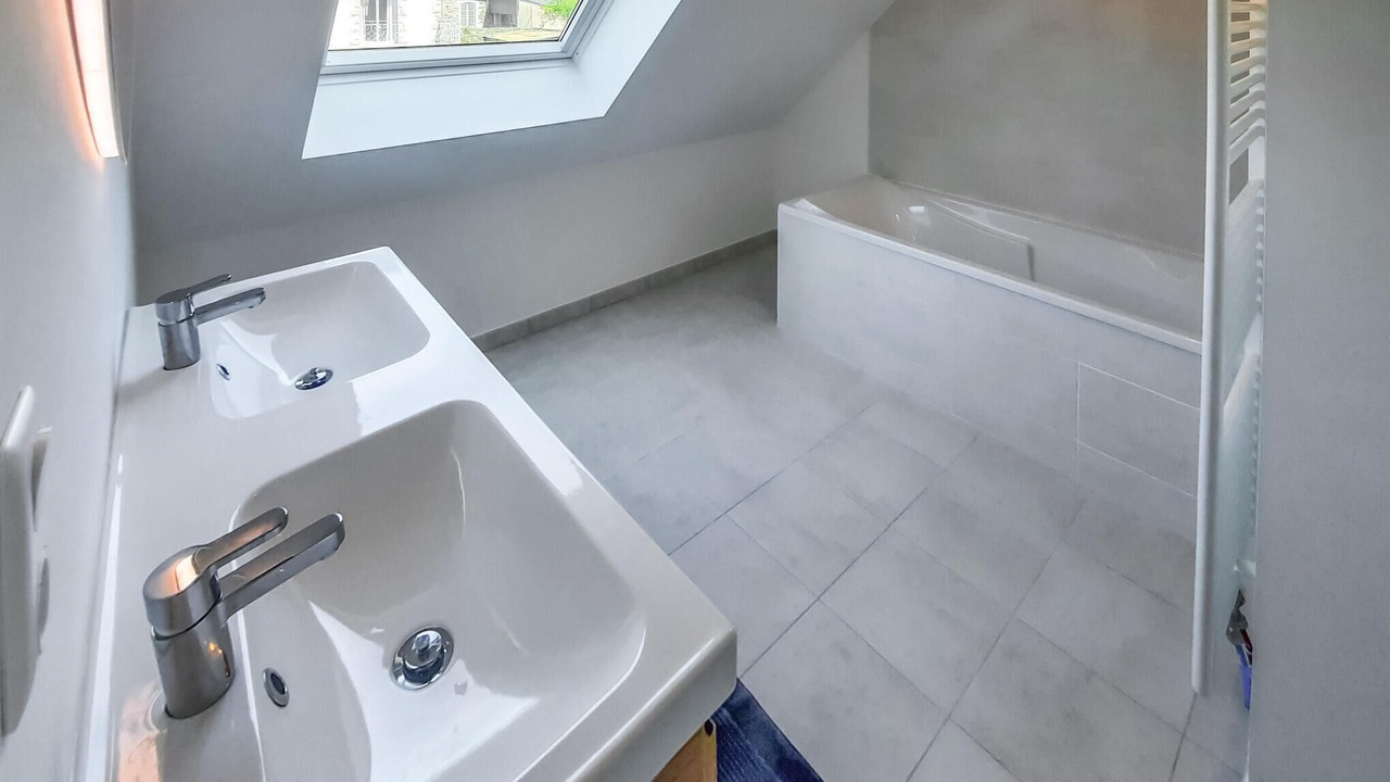 Photo of Bathroom in Hirel