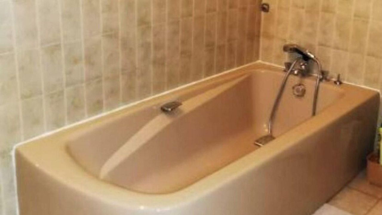 Photo of Bathroom in Isomes