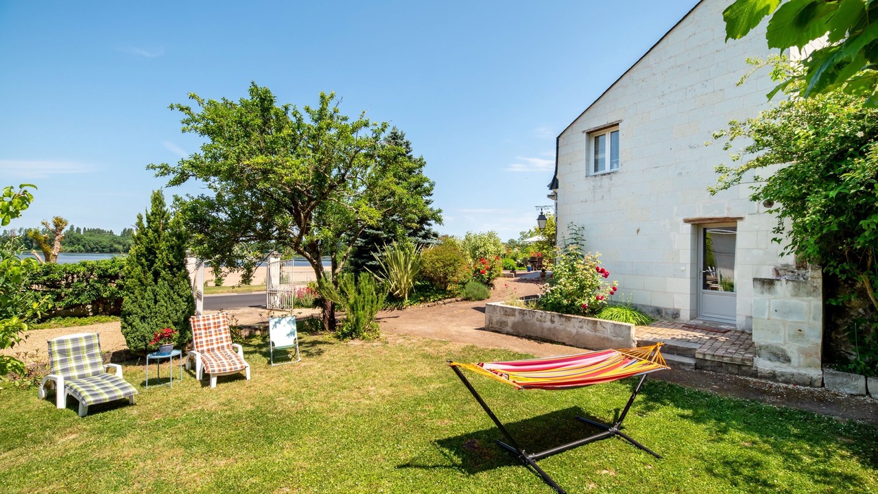 Photo of Patio Balcony in Chenehutte-Treves-Cunault