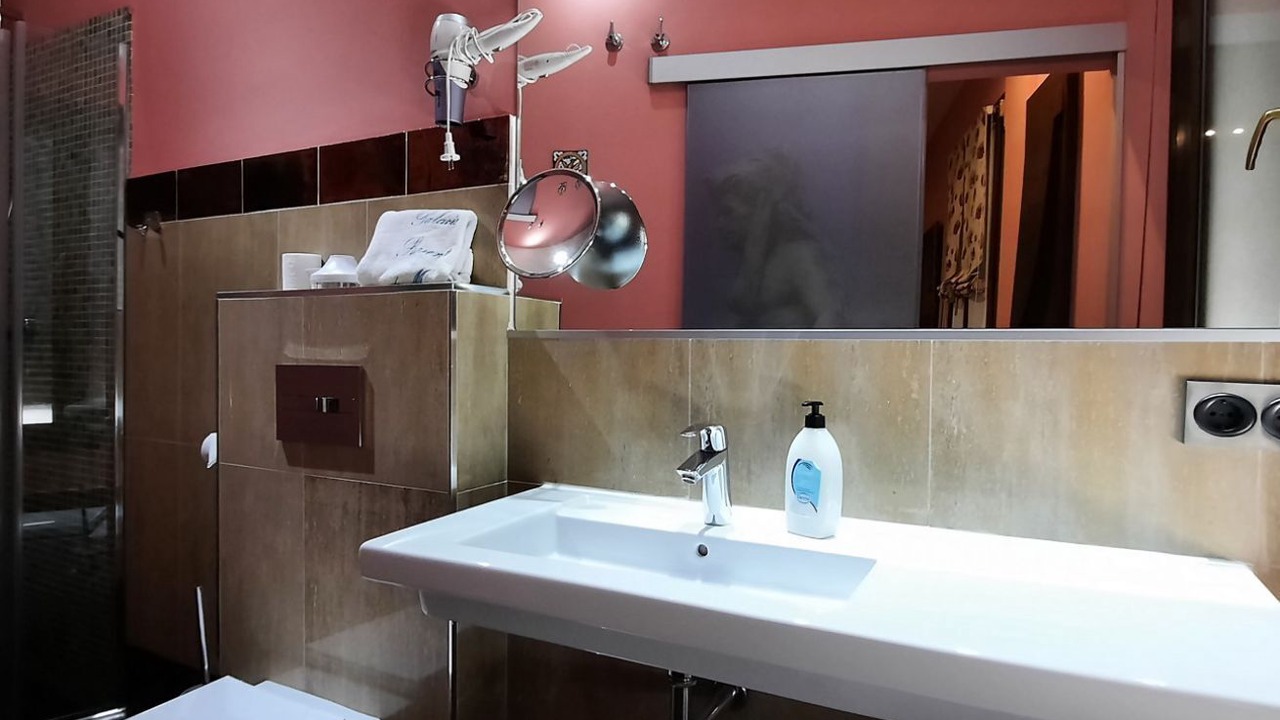 Photo of Bathroom in Andujar