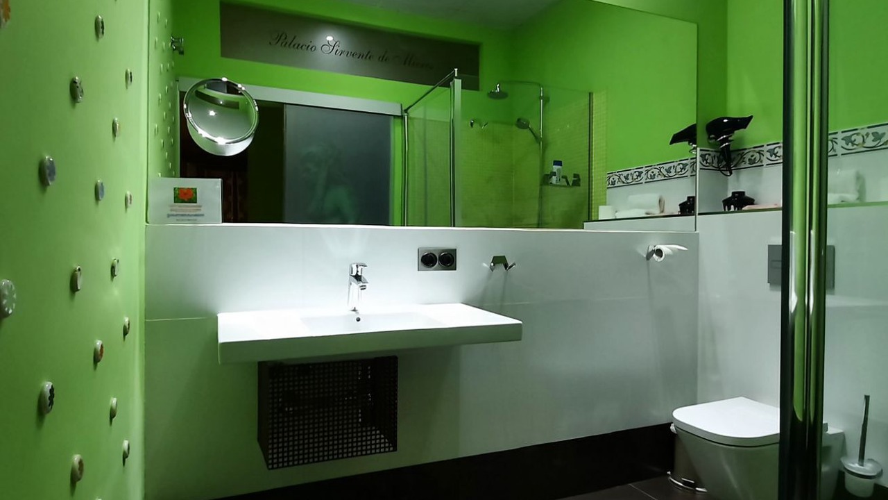 Photo of Bathroom in Andujar