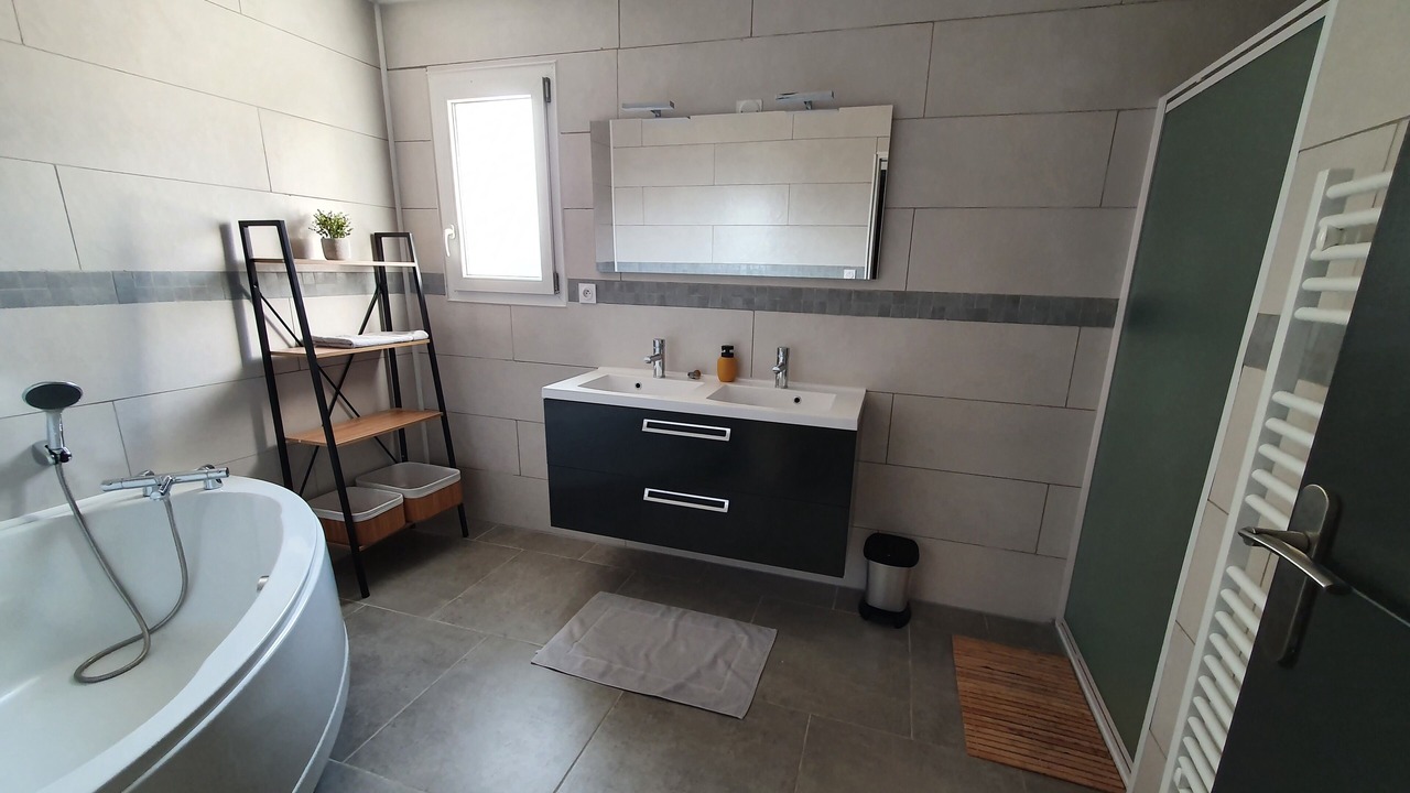 Photo of Bathroom in Saint-Michel-en-l'Herm