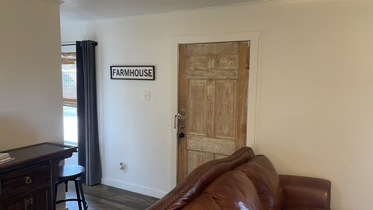 Photo of Livingroom in Graham