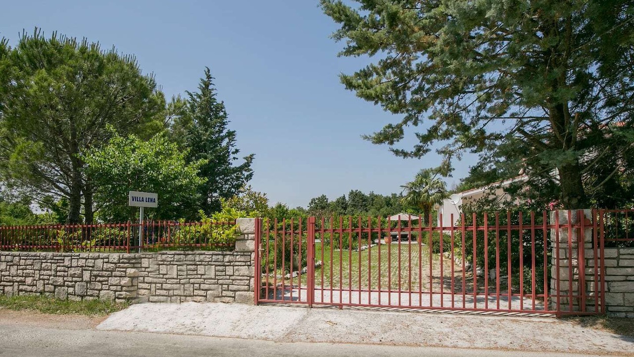 Photo of Outdoor in Rogocana