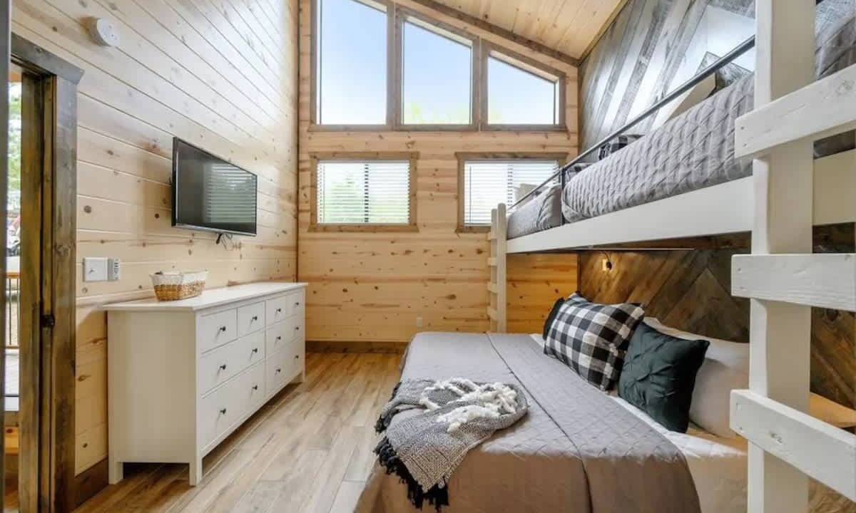 Photo of Bedroom in Golden