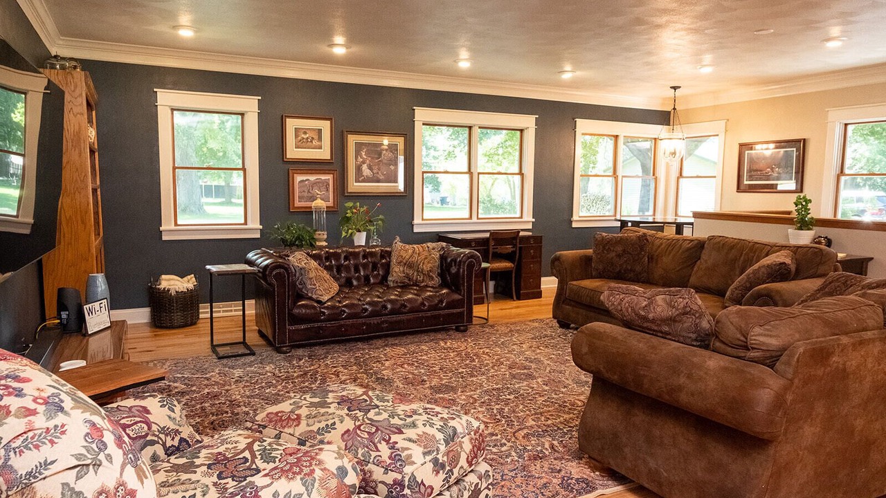 Photo of Livingroom in Rockton
