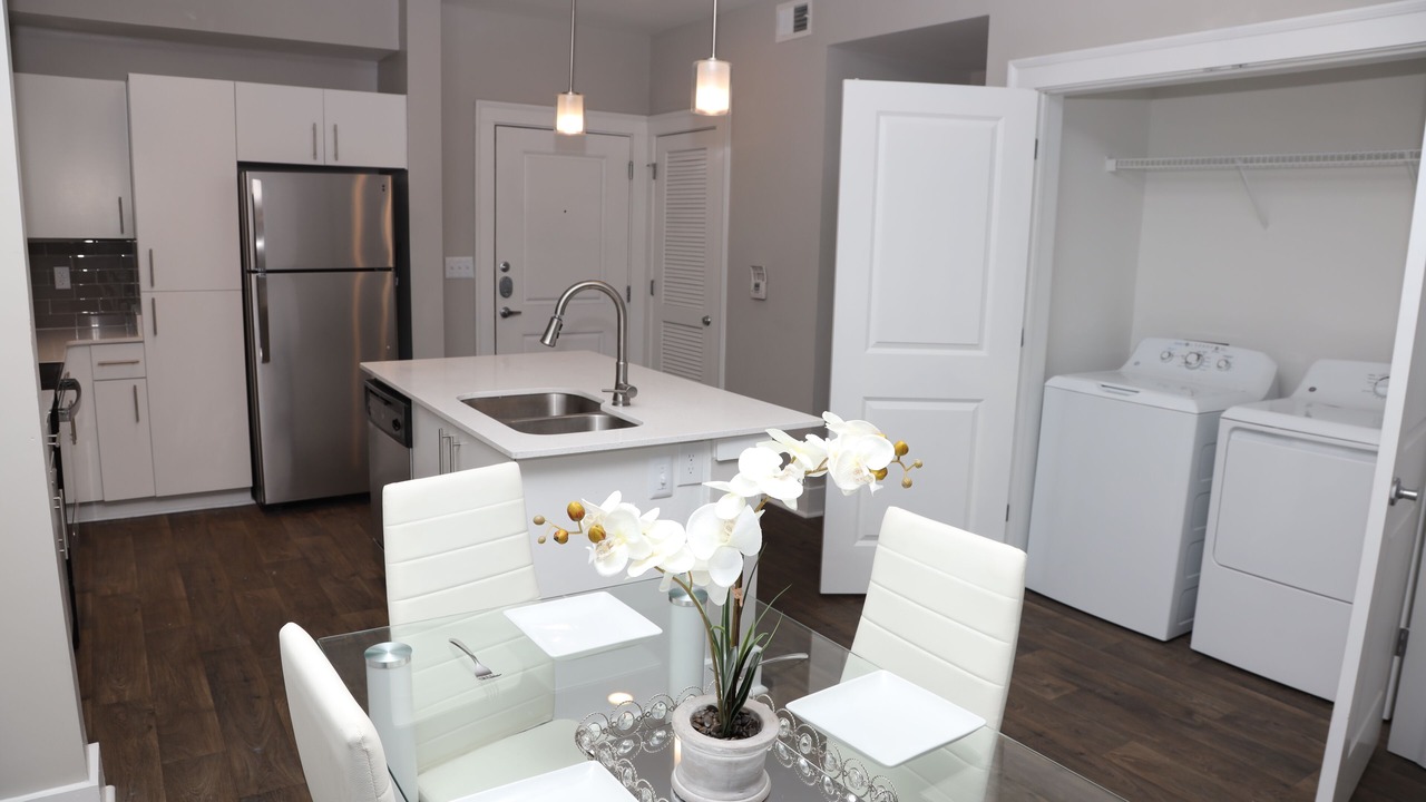 Photo of Others in Lindbergh